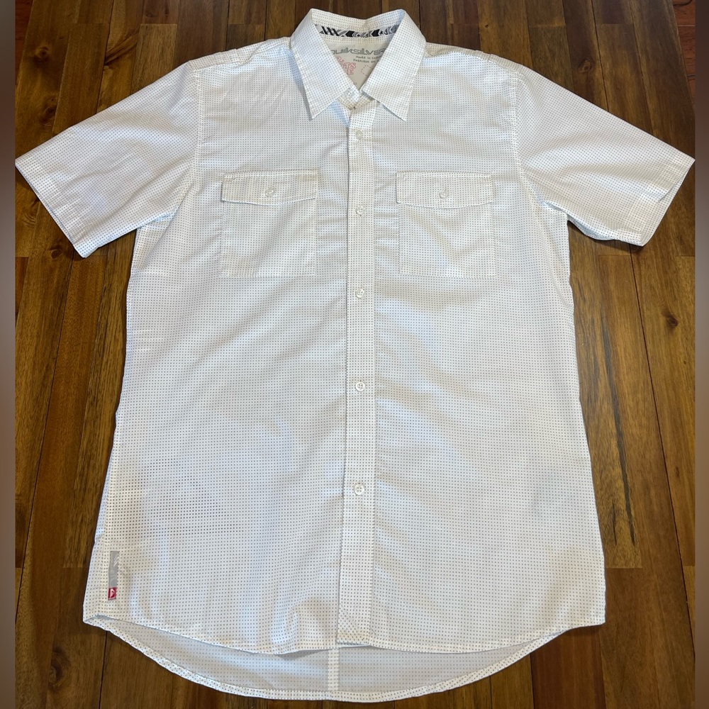 Quiksilver Men's White Short Sleeve Button Up Shirt